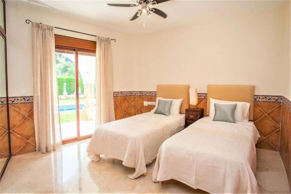 Summer Offers! Fabulous Luxury Villa Near The Beach Sleeps 8 Benalmadena Exterior photo