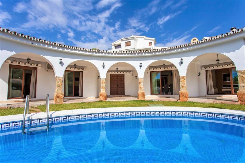 Summer Offers! Fabulous Luxury Villa Near The Beach Sleeps 8 Benalmadena Exterior photo
